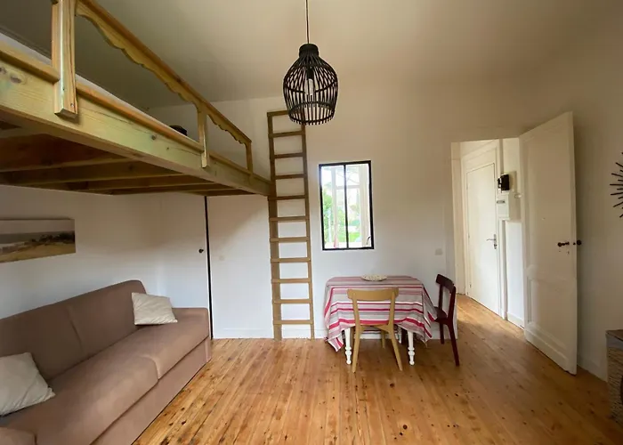 Διαμέρισμα Pretty Cocoon With Two Balconies Αρασόν