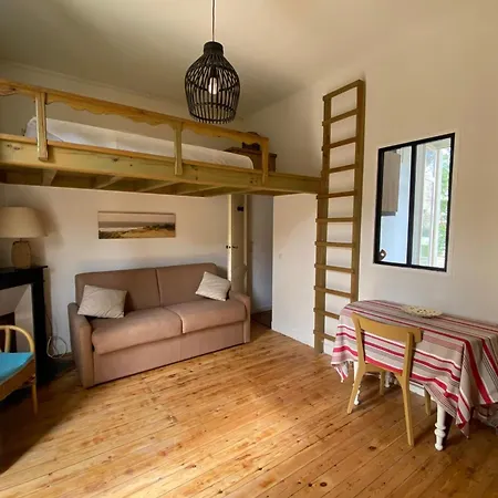 Pretty Cocoon With Two Balconies Apartment