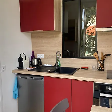 Pretty Cocoon With Two Balconies Arcachon