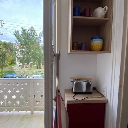 Lejlighed Pretty Cocoon With Two Balconies *