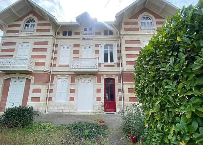 Pretty Cocoon With Two Balconies * Arcachon